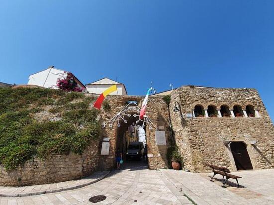 Casa Vacanze Tre Stelle Термолі Екстер'єр фото